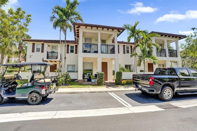 4760 Mimosa Pl 1015, Coconut Creek, FL 33073