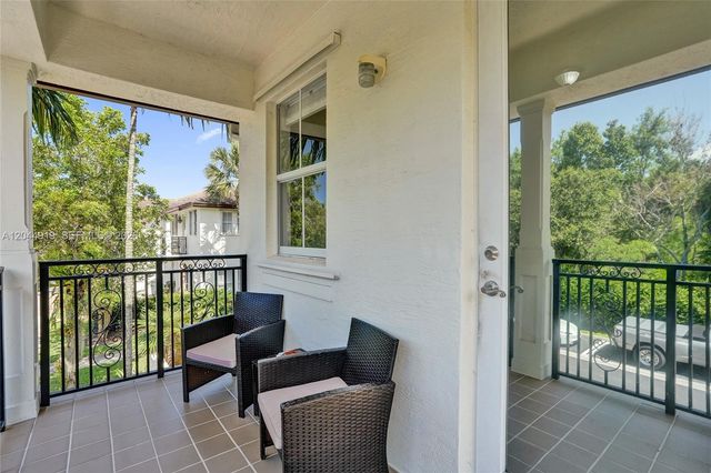 4760 Mimosa Pl 1015, Coconut Creek, FL 33073