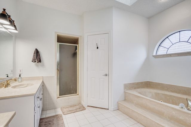 717 Ashley Drive, Hurst, TX 76054