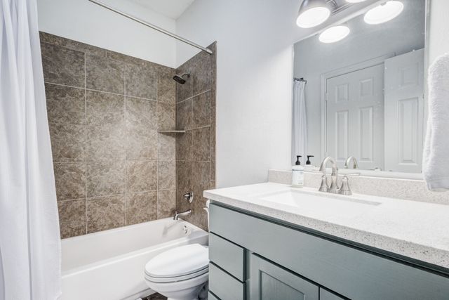 717 Ashley Drive, Hurst, TX 76054