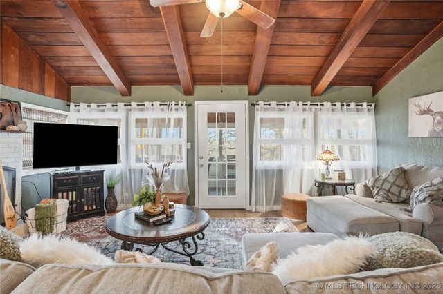 418321 E 1105 Road, Checotah, OK 74426