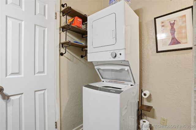 418321 E 1105 Road, Checotah, OK 74426