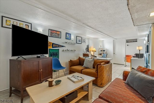 429 Clifton Blvd, Clifton City, NJ 07013