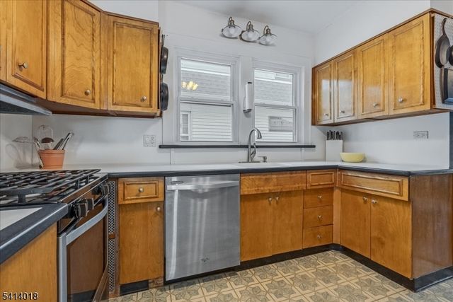 429 Clifton Blvd, Clifton City, NJ 07013