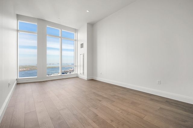 240 Devonshire Street PH 1E, Boston, MA 02110