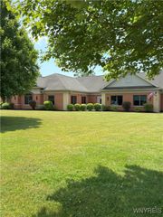 9159 Main Street, Clarence, NY 14031