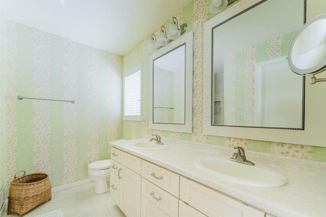 4367 AUTUMN HILLS DRIVE, Oshkosh, WI 54904