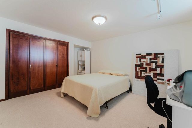 4367 AUTUMN HILLS DRIVE, Oshkosh, WI 54904