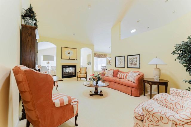 4367 AUTUMN HILLS DRIVE, Oshkosh, WI 54904