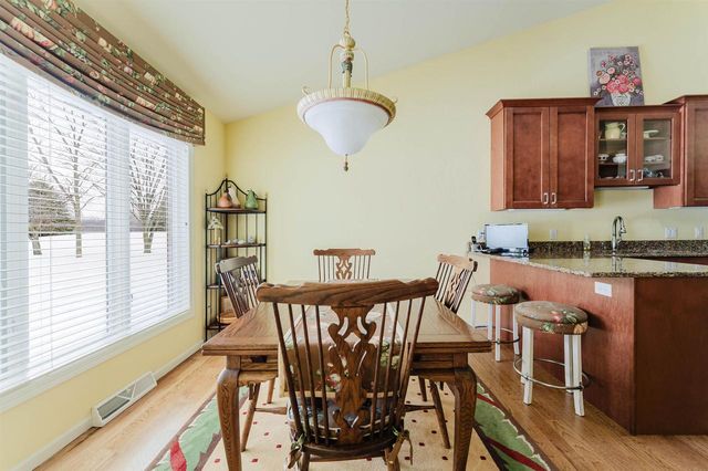 4367 AUTUMN HILLS DRIVE, Oshkosh, WI 54904