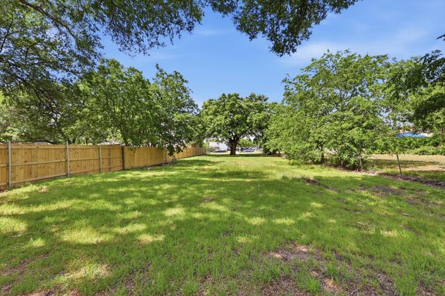 4022 N Westmoreland Road, Dallas, TX 75212