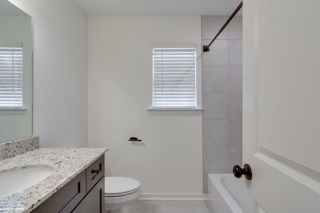 155 MISTY RIDGE LOOP, Oakland, TN 38060