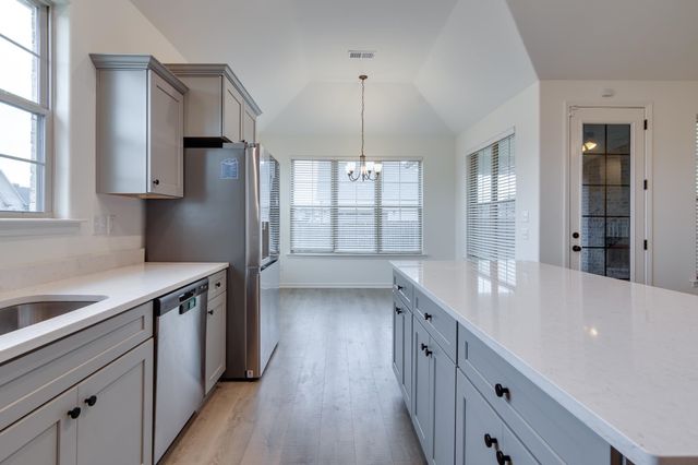 155 MISTY RIDGE LOOP, Oakland, TN 38060