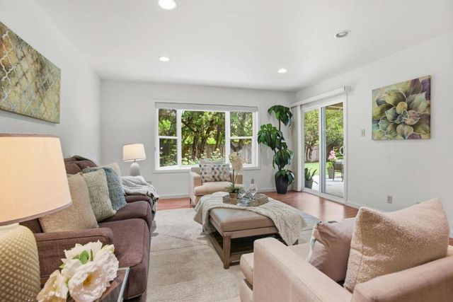 737 Ensign Way, Palo Alto, CA 94303