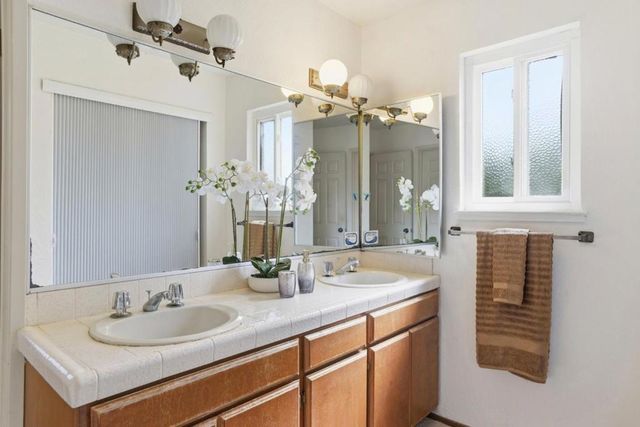 737 Ensign Way, Palo Alto, CA 94303