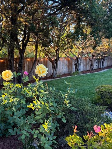 737 Ensign Way, Palo Alto, CA 94303