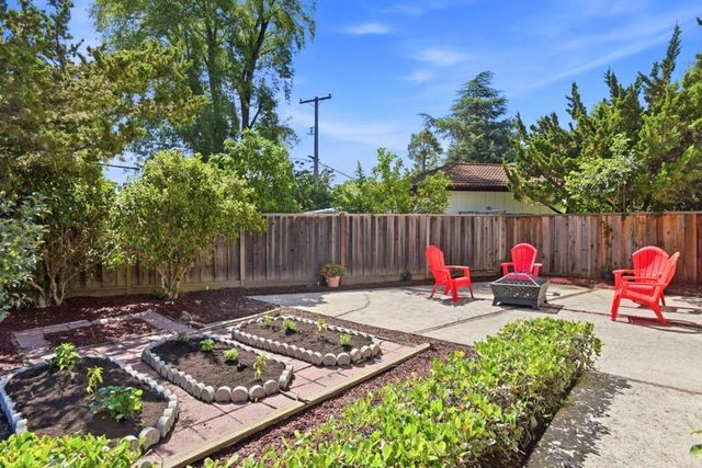 737 Ensign Way, Palo Alto, CA 94303