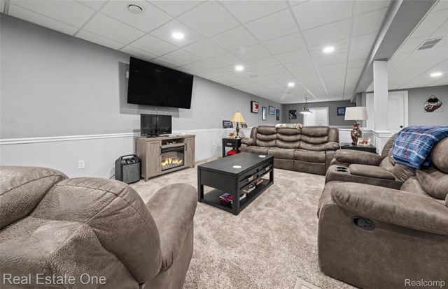 17481 Tiger Drive, Macomb Township, MI 48042
