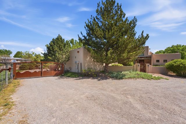 505 Camino De Lucia, Corrales, NM 87048