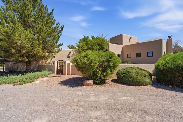 505 Camino De Lucia, Corrales, NM 87048