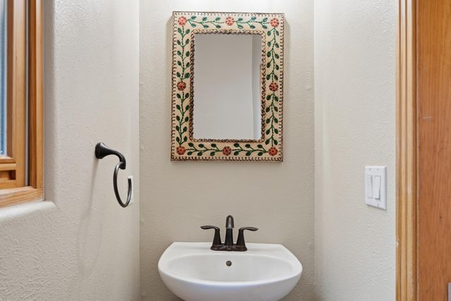 505 Camino De Lucia, Corrales, NM 87048