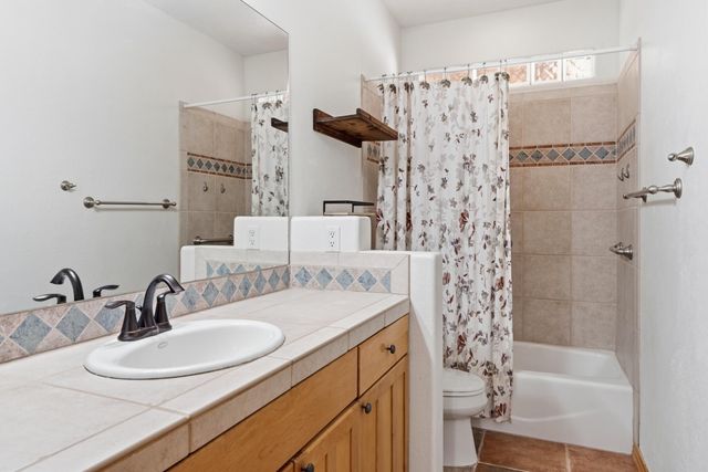 505 Camino De Lucia, Corrales, NM 87048