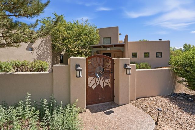 505 Camino De Lucia, Corrales, NM 87048