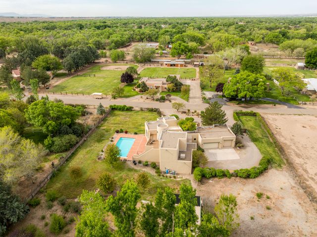 505 Camino De Lucia, Corrales, NM 87048