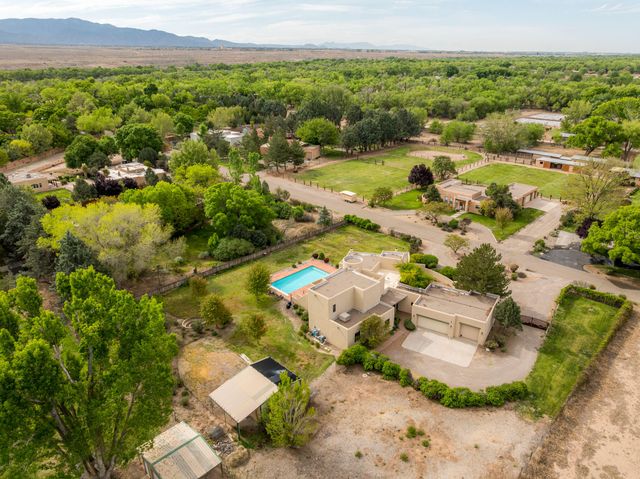 505 Camino De Lucia, Corrales, NM 87048