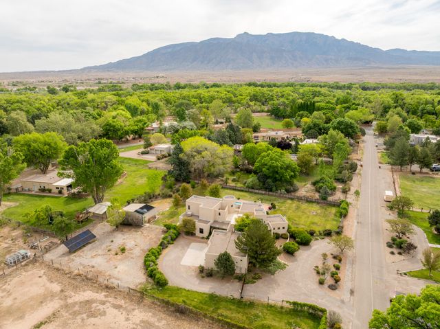 505 Camino De Lucia, Corrales, NM 87048