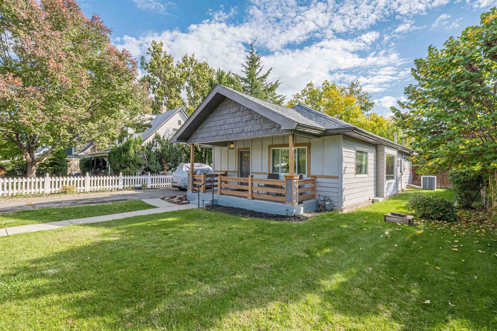 170 S Apple Street, Fruita, CO 81521
