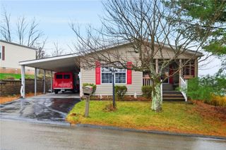 811 Wild Violet Dr, Plum Boro, PA 15239