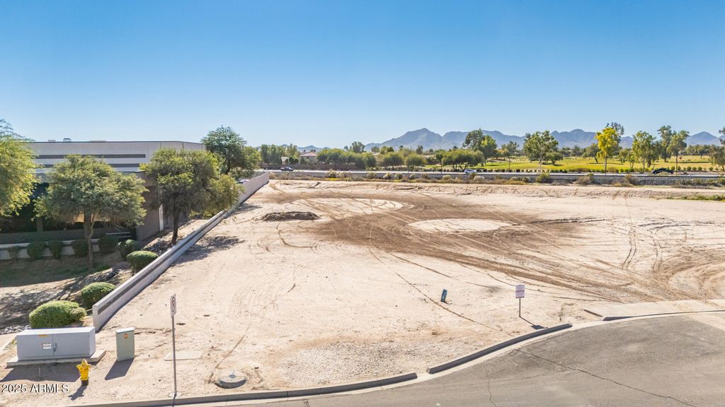 21755 E MCCOWAN Lane 11, Queen Creek, AZ 85142 — exterior