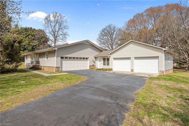 3368 Old Glenola Road, Archdale, NC 27263