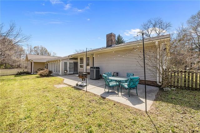 3368 Old Glenola Road, Archdale, NC 27263