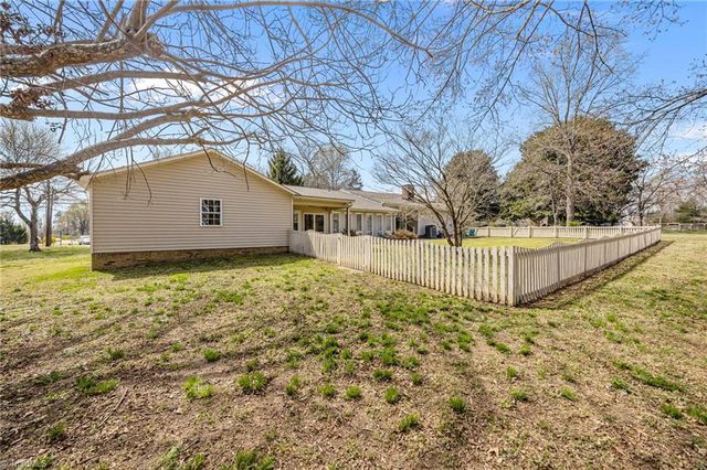 3368 Old Glenola Road, Archdale, NC 27263