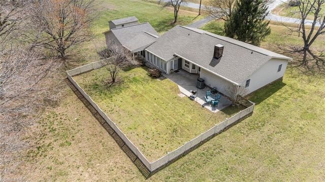 3368 Old Glenola Road, Archdale, NC 27263