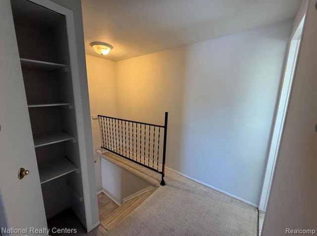 2048 Orchard Crest Street, Shelby Twp, MI 48317