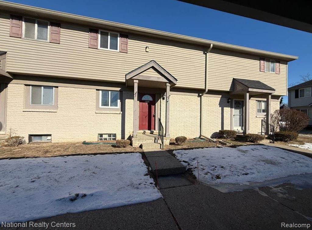 2048 Orchard Crest Street, Shelby Twp, MI 48317