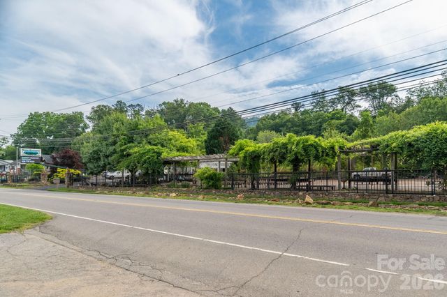 91 Weaverville Road, Asheville, NC 28804