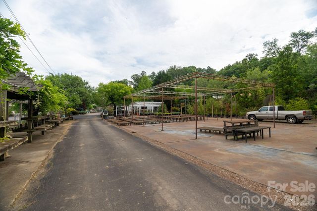 91 Weaverville Road, Asheville, NC 28804