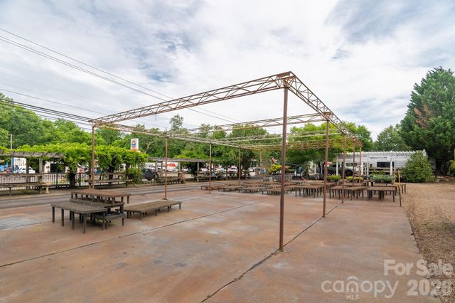 91 Weaverville Road, Asheville, NC 28804