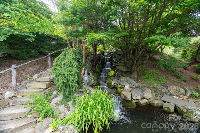 91 Weaverville Road, Asheville, NC 28804