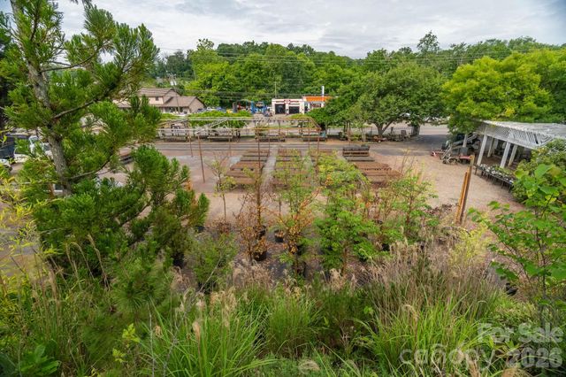 91 Weaverville Road, Asheville, NC 28804