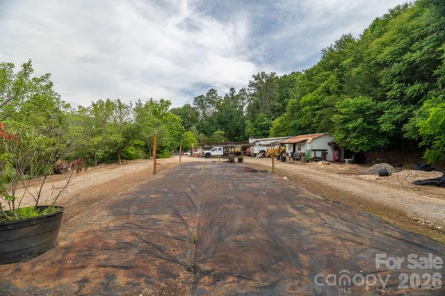 91 Weaverville Road, Asheville, NC 28804