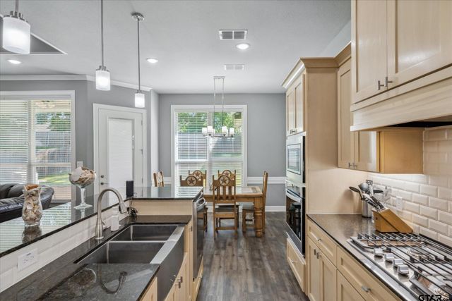 2231 Rana Park, Flint, TX 75762