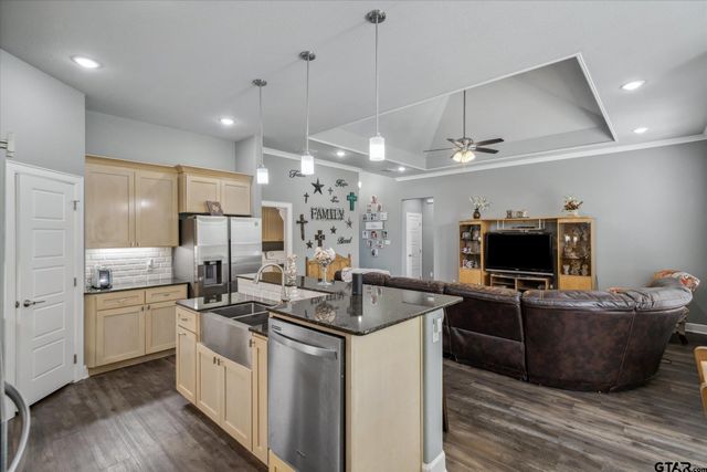 2231 Rana Park, Flint, TX 75762