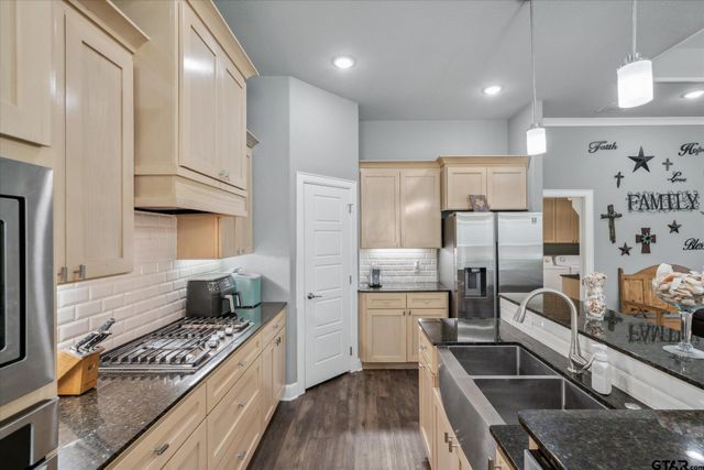 2231 Rana Park, Flint, TX 75762