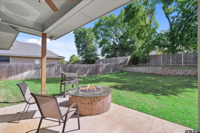2231 Rana Park, Flint, TX 75762
