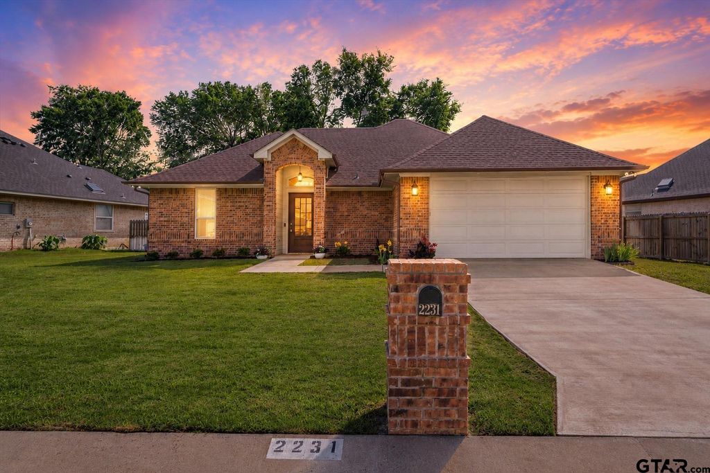 2231 Rana Park, Flint, TX 75762